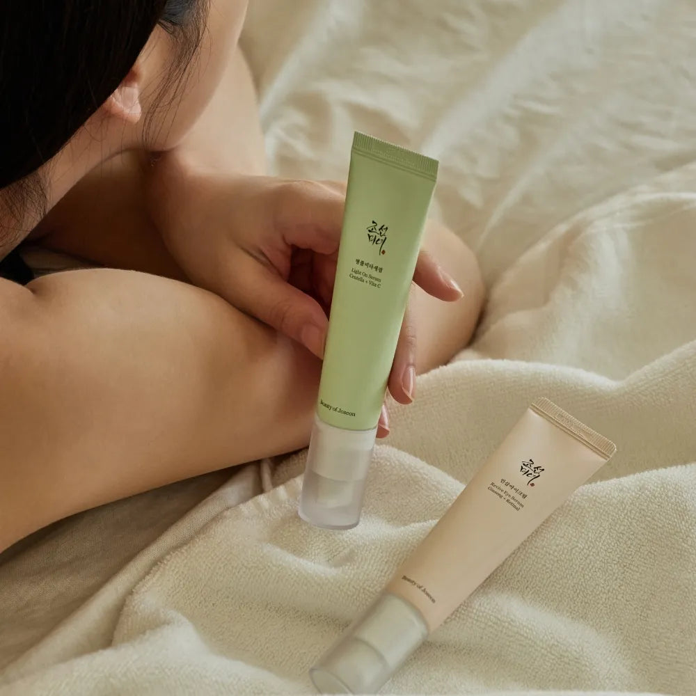 Light On Serum: Centella + Vita C (30ml)