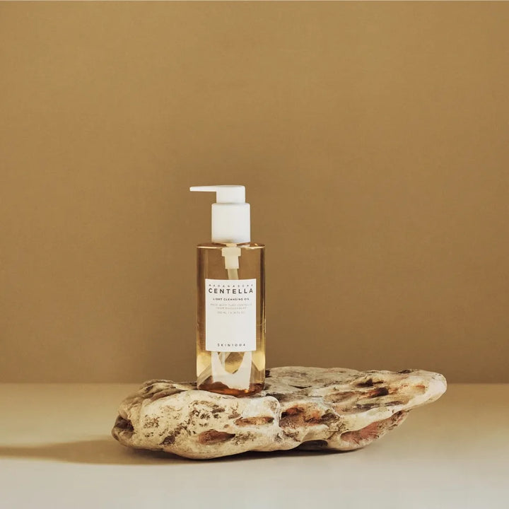Madagascar Centella Light Cleansing Oil (200ml)